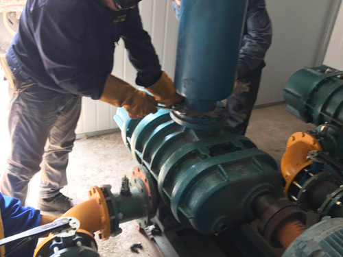 羅茨風(fēng)機(jī)1